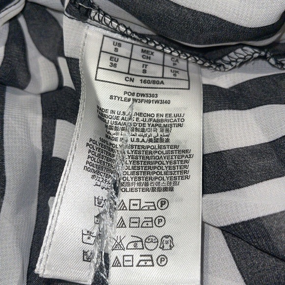 New Guess Black White Sleeveless Chiffon Sheer Top Cover up S - Picture 7 of 7